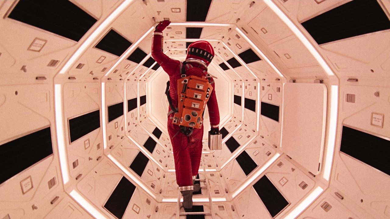 2001: Odisea del espacio - Un simio, un monolito y dos horas de pretenciosidad cósmica