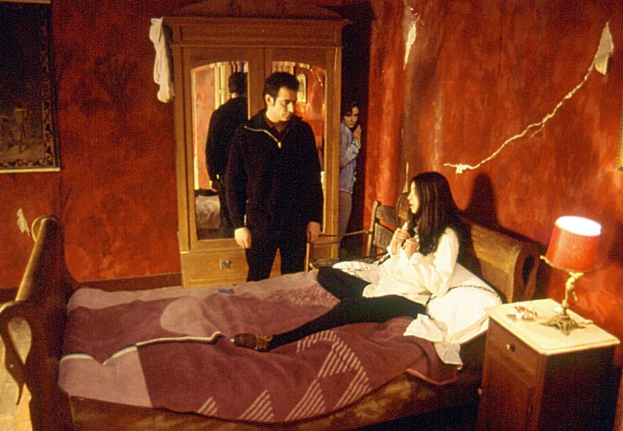 **The Dead Mother: The Basque Gothic That Left Our Hearts in Our Throats (and Our Brains in the Freezer)**