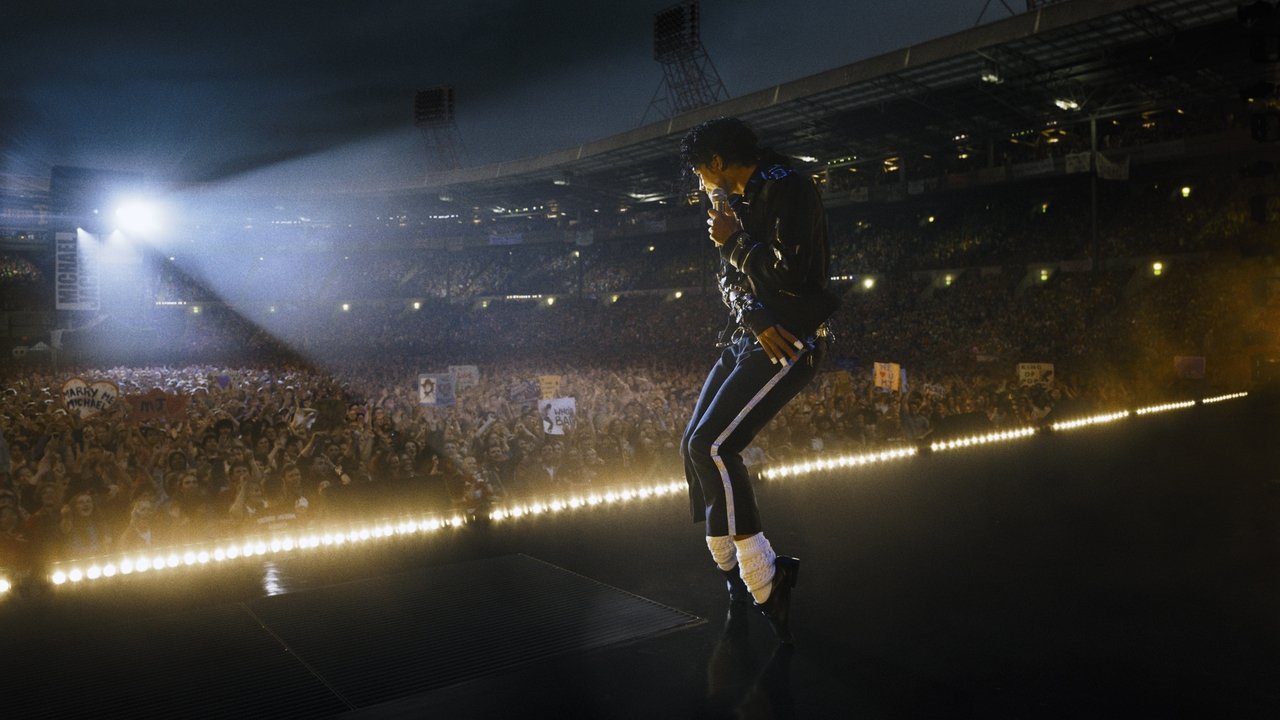 Michael: El fastuoso y extremadamente higienizado altar de oro al Rey del Pop